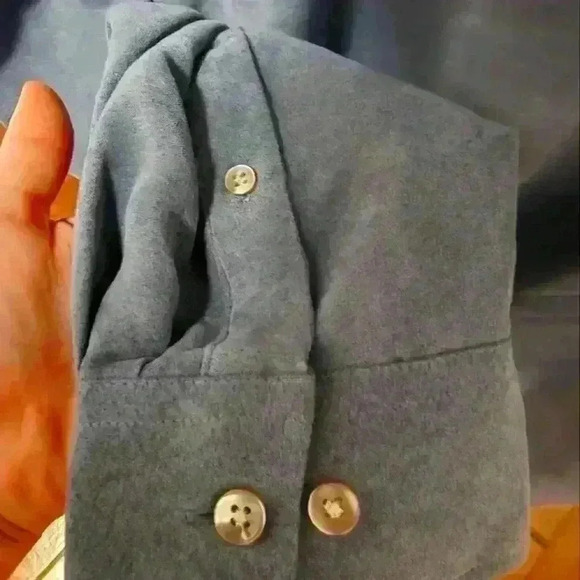 Van Heusen Mens 100 percent polyester Button Down long sleeve shirt - Picture 5 of 6